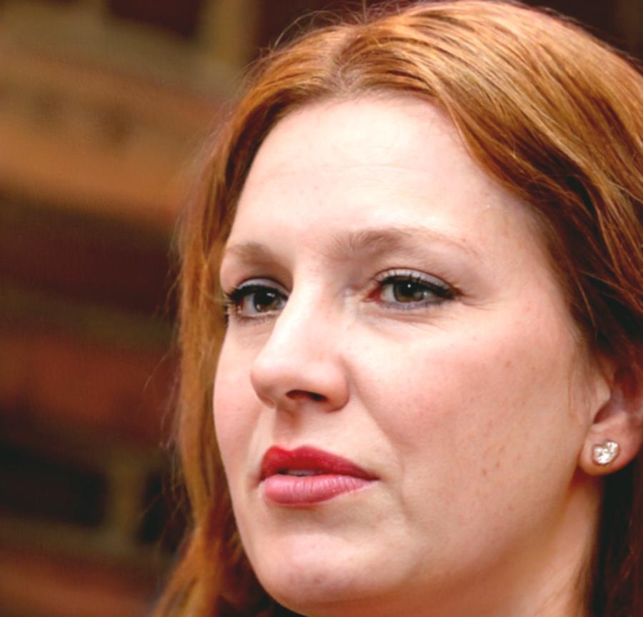 Marlies Fink, Strategin für Digitalen Schutz bei rumiraquith